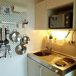 Gemuetliches 1-Zi Studio, Balkon, U-Bahn Naehe