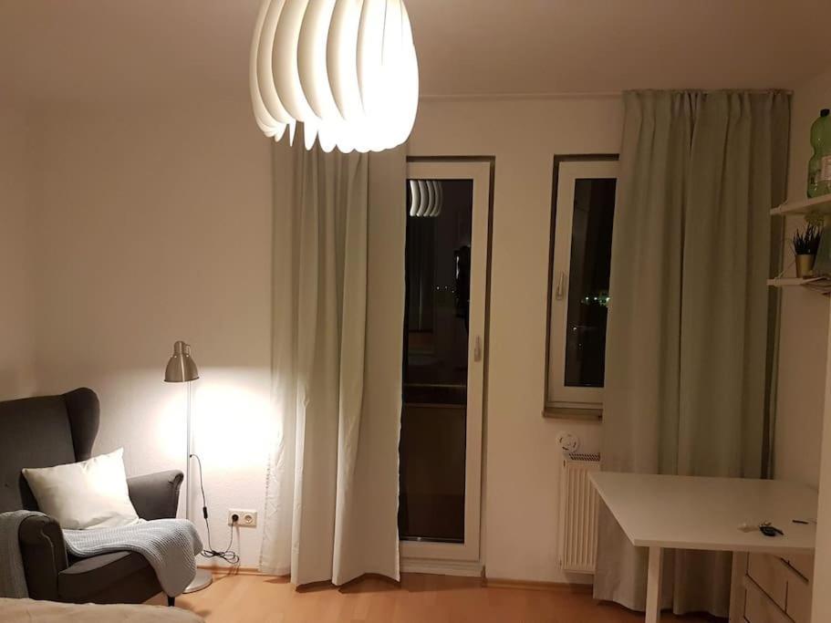 Gemuetliches 1-zi Studio, Balkon, U-bahn Naehe * Nürnberg